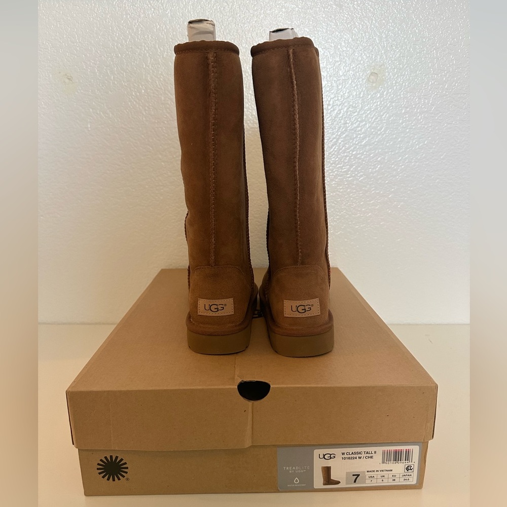 UGG Classic Tall II Chestnut Women’s NEW